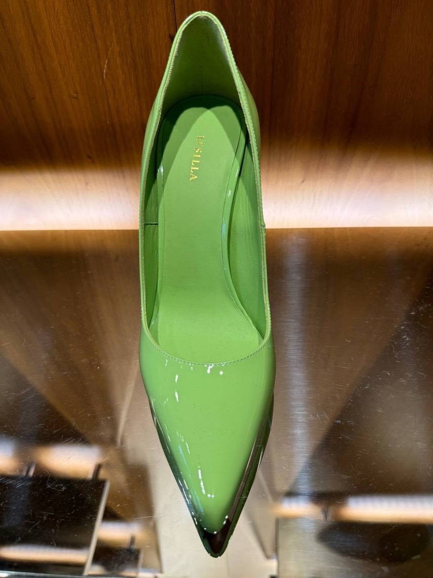 LE SILLA Pumps side view - Women's luxury Shoes
