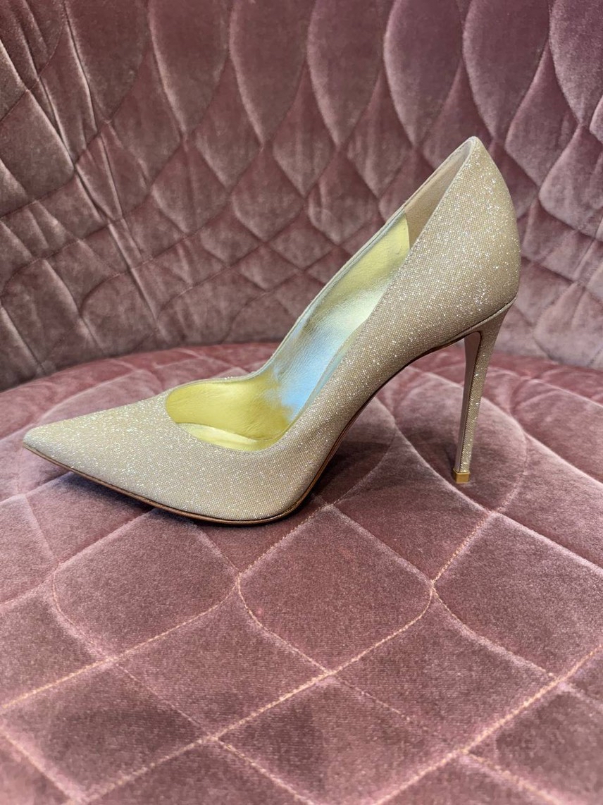 LE SILLA Pumps front view - Women's luxury Shoes