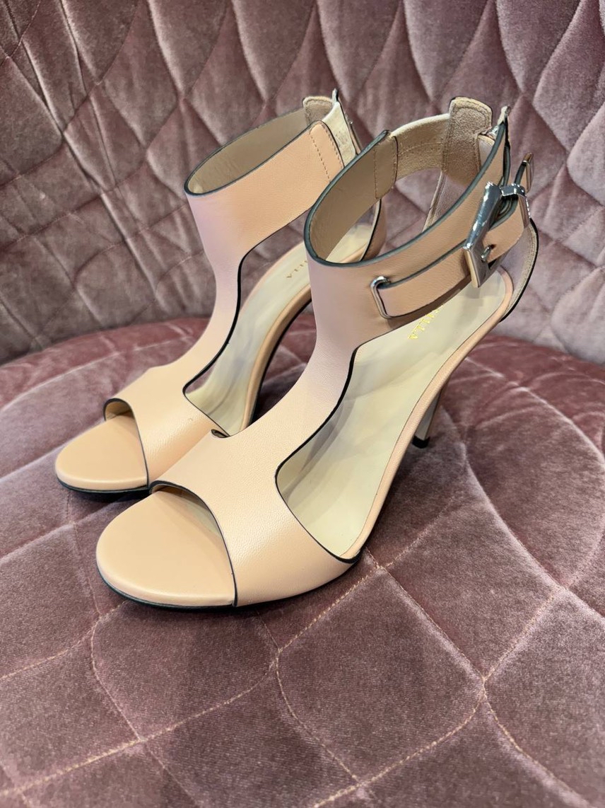 LE SILLA Sandals side view - Women's luxury Shoes