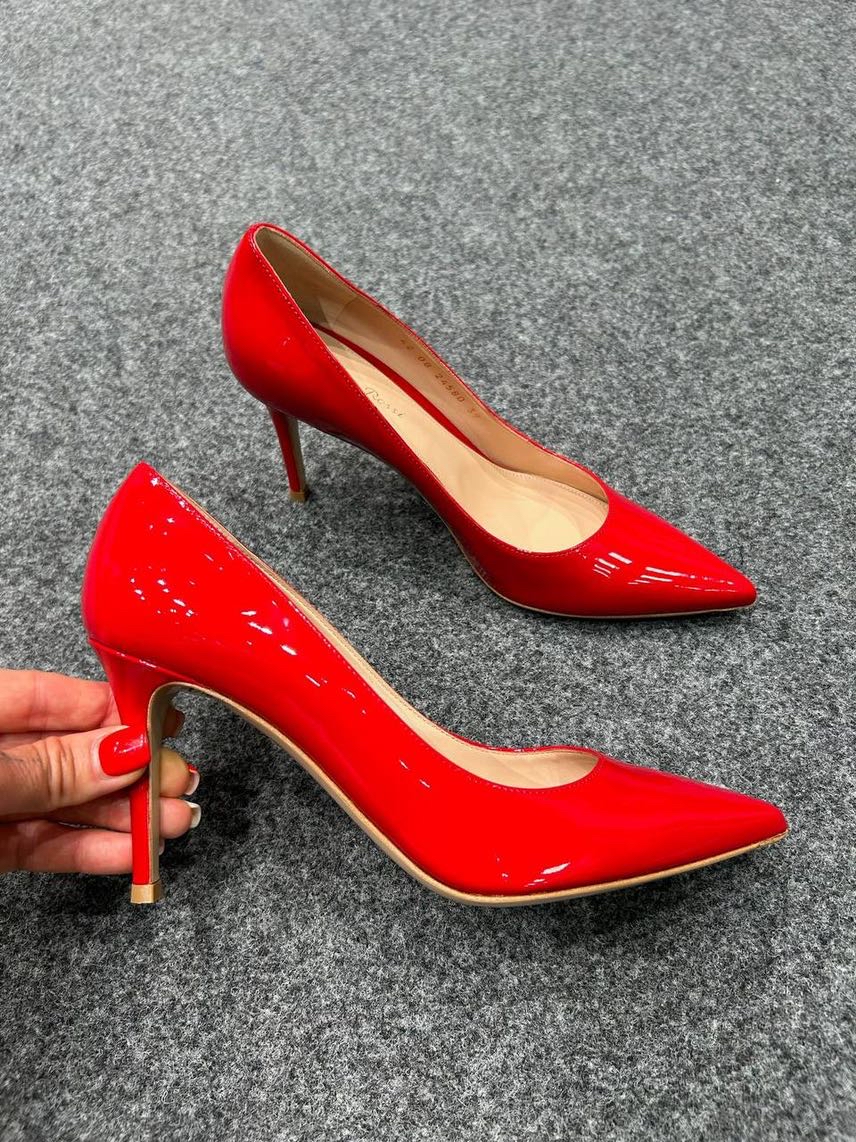 JIMMY CHOO Pumps front view - Women's luxury Shoes
