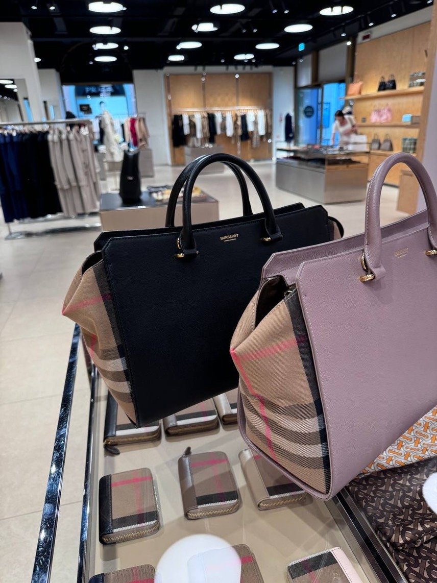 BURBERRY Crossbody bags side view - Women's luxury Bags