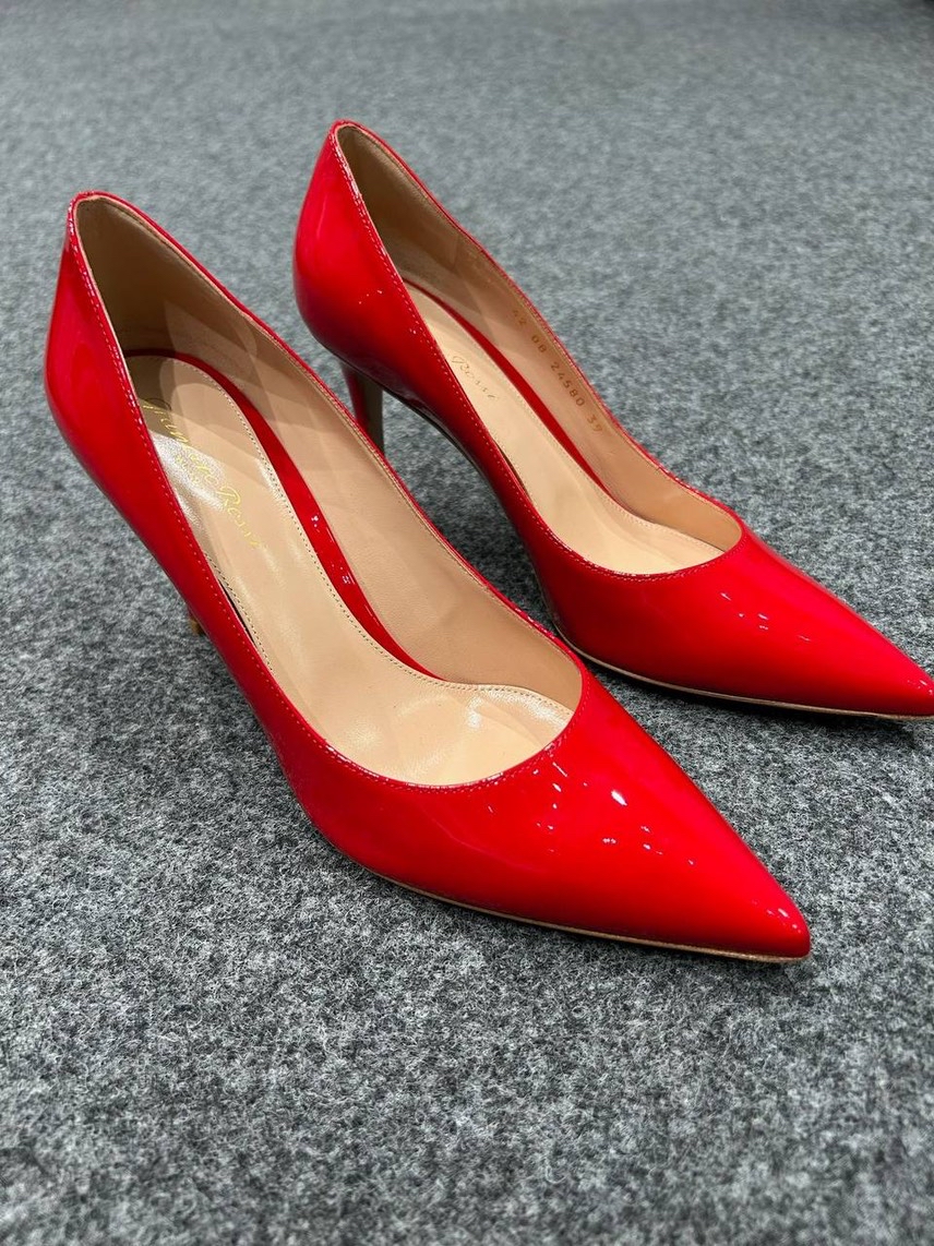 JIMMY CHOO Pumps side view - Women's luxury Shoes
