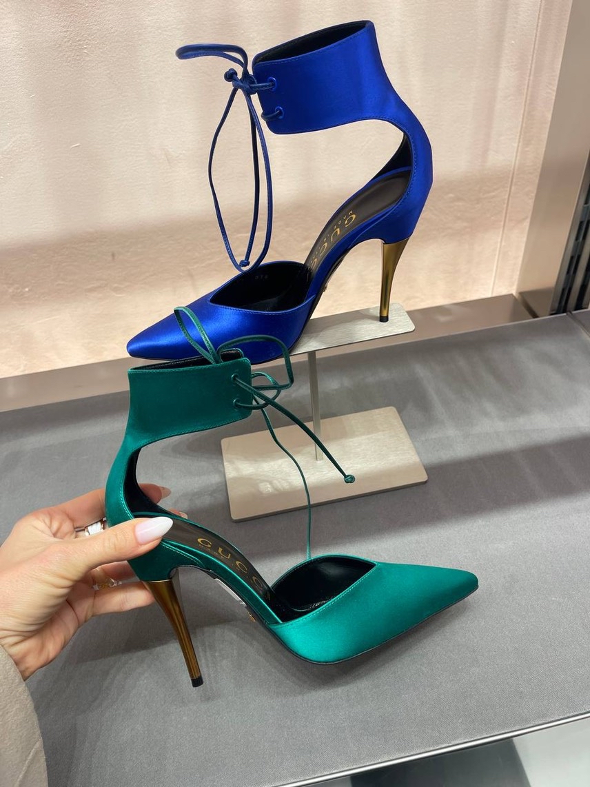 GUCCI Sandals side view - Women's luxury Shoes