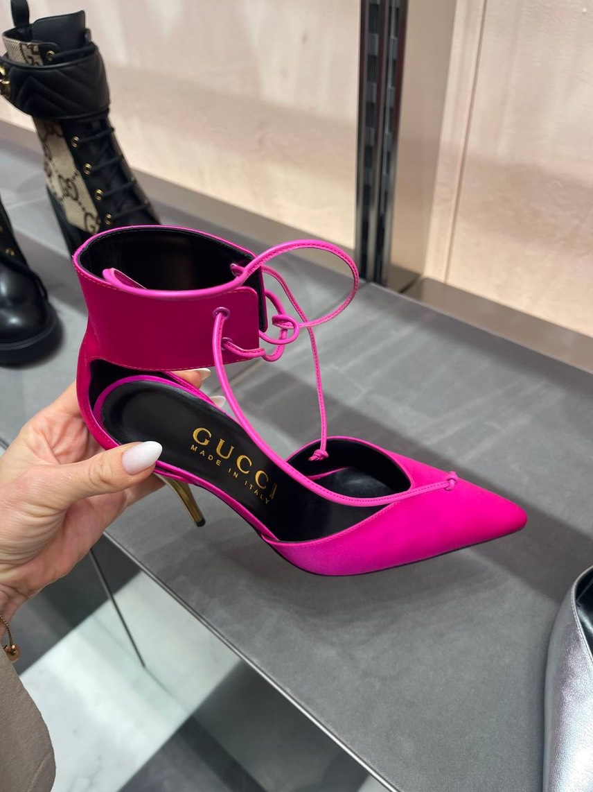 GUCCI Sandals side view - Women's luxury Shoes