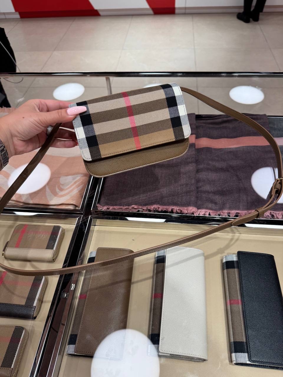 BURBERRY Crossbody bags side view - Women's luxury Bags