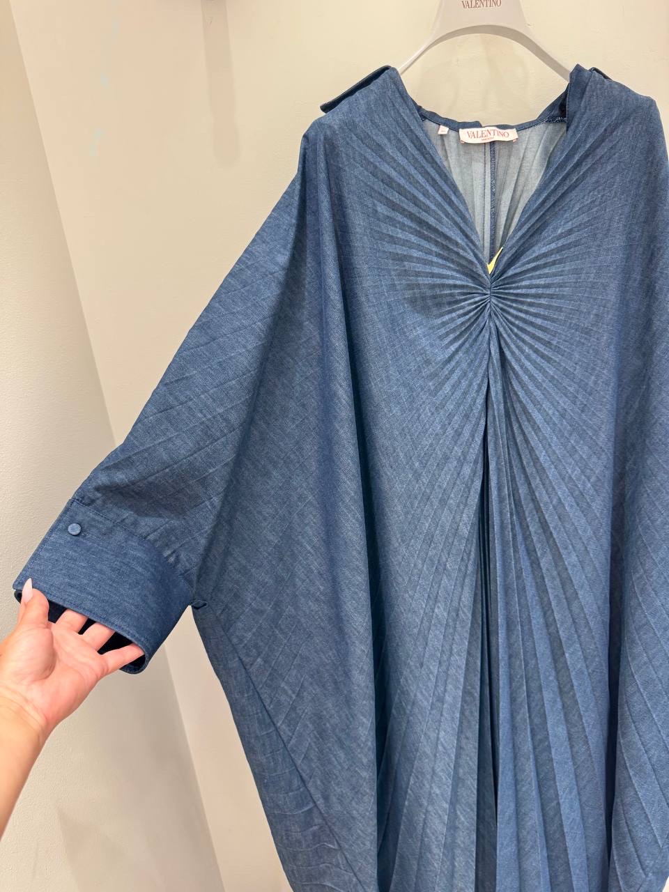 VALENTINO GARAVANI Dresses side view - Women's luxury Clothes