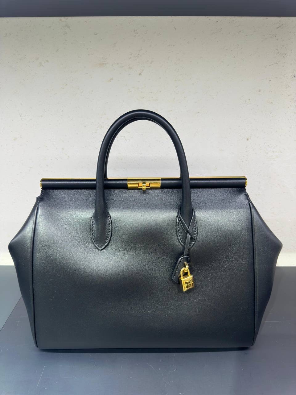 DOLCE & GABBANA Crossbody bags front view - Women's luxury Bags