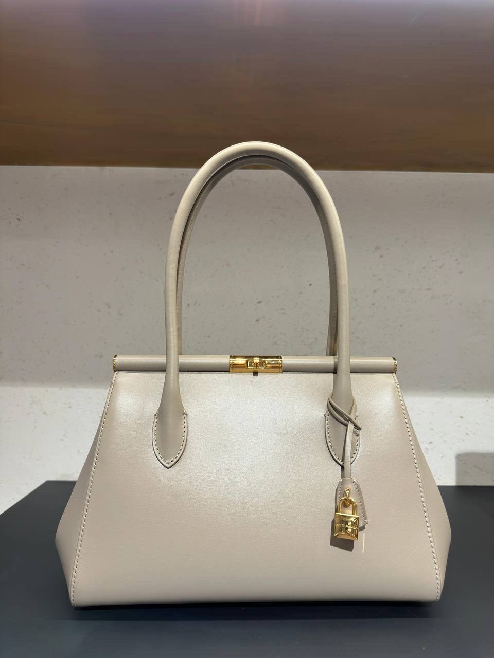 DOLCE & GABBANA Shoulder bags front view - Women's luxury Bags