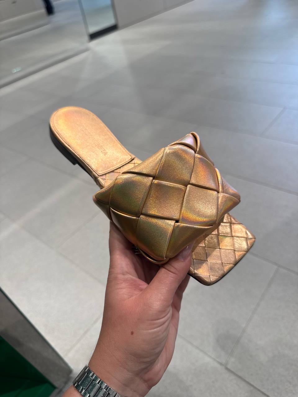 BOTTEGA VENETA Slides side view - Women's luxury Shoes