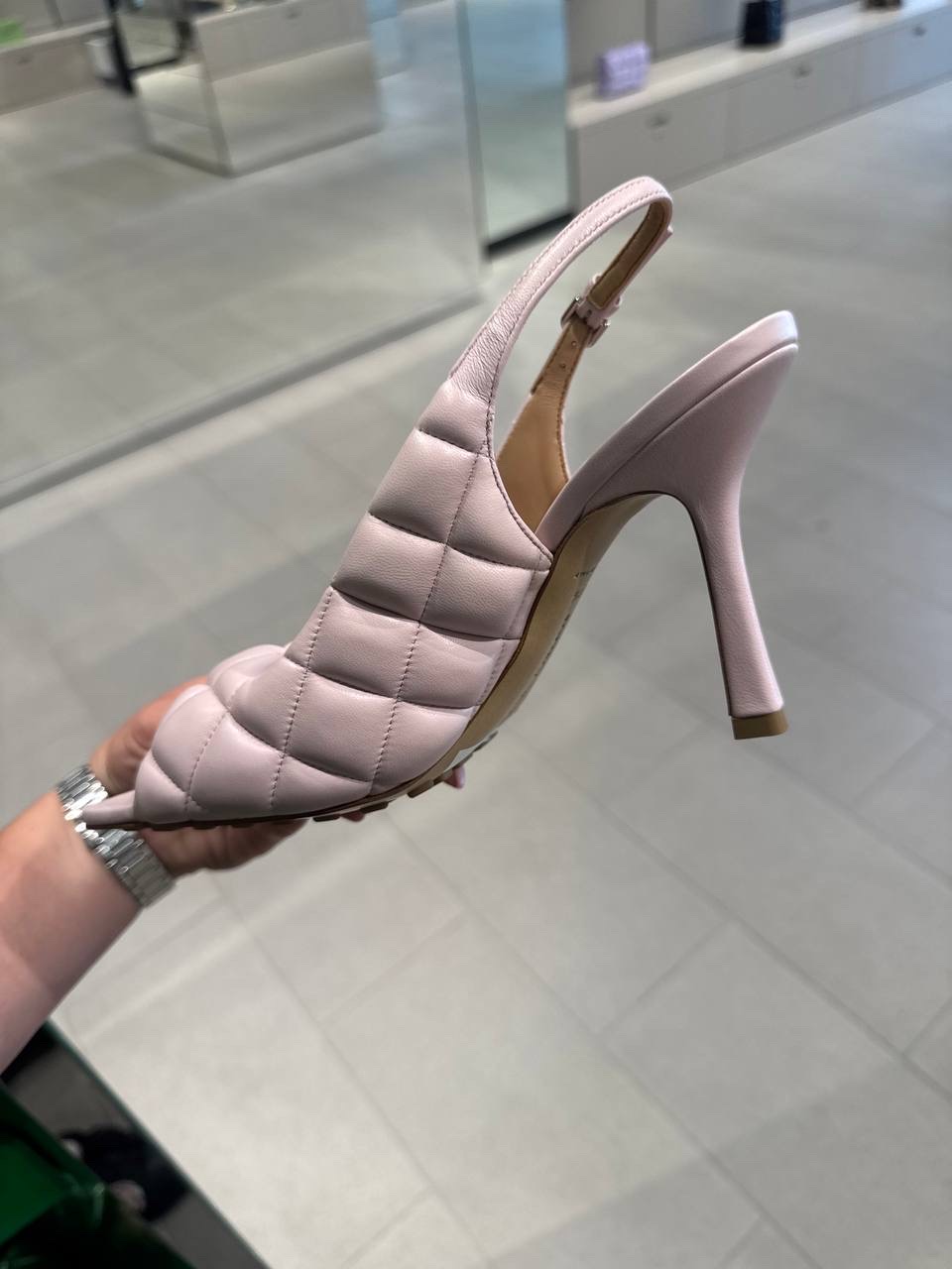 BOTTEGA VENETA Sandals side view - Women's luxury Shoes