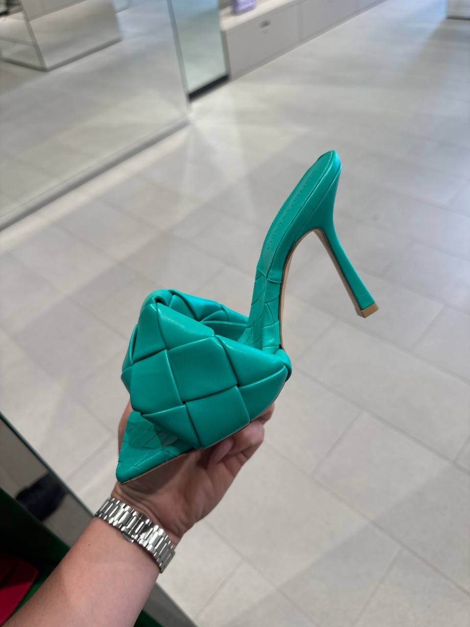 BOTTEGA VENETA Sandals side view - Women's luxury Shoes