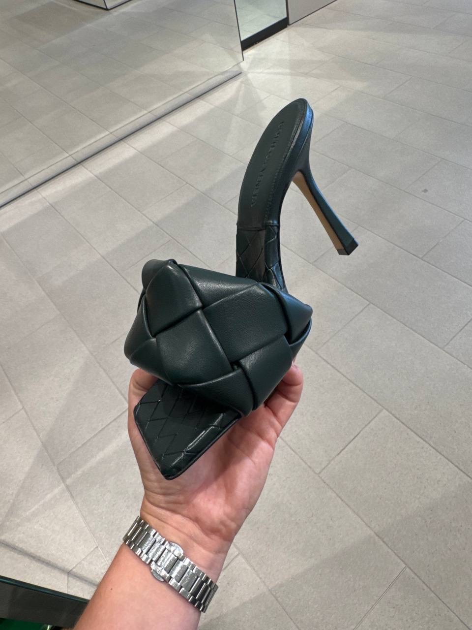 BOTTEGA VENETA Sandals side view - Women's luxury Shoes