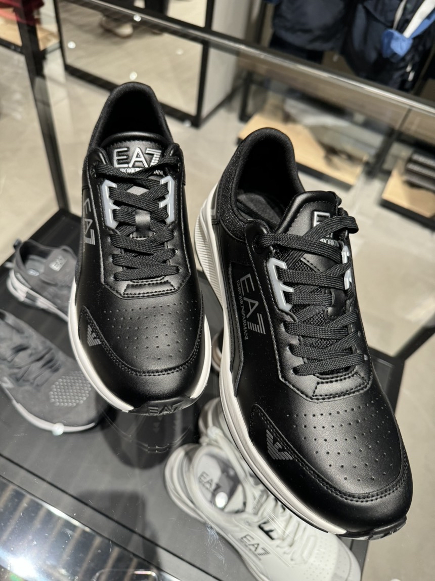 EMPORIO ARMANI Sneakers side view - Men's luxury Shoes