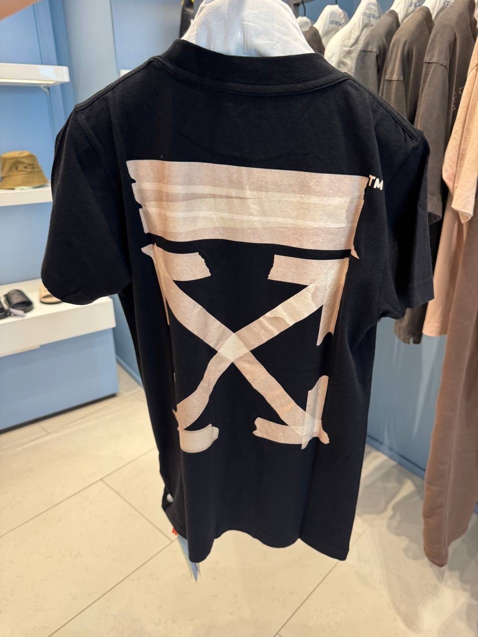 OFF-WHITE T-shirt and Polo side view - Men's luxury Clothes