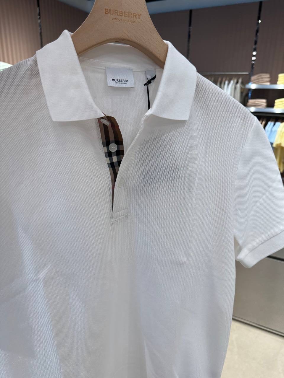 BURBERRY T-shirt and Polo side view - Men's luxury Clothes