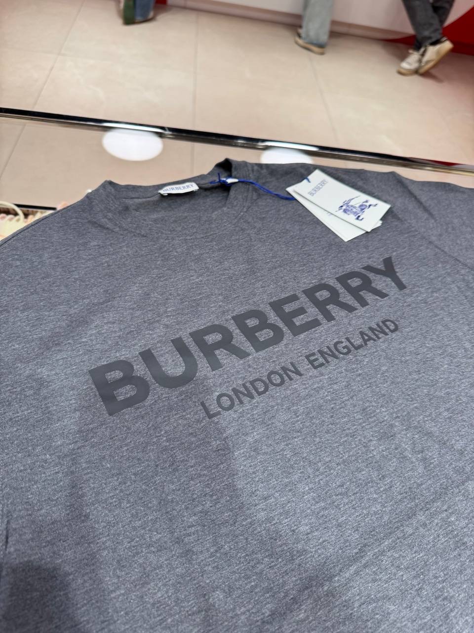 BURBERRY T-shirt and Polo side view - Men's luxury Clothes