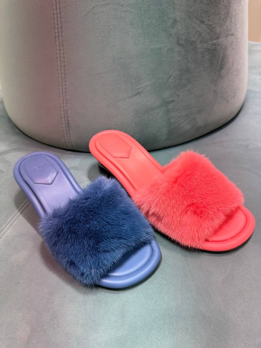 FENDI Slides front view - Women's luxury Shoes
