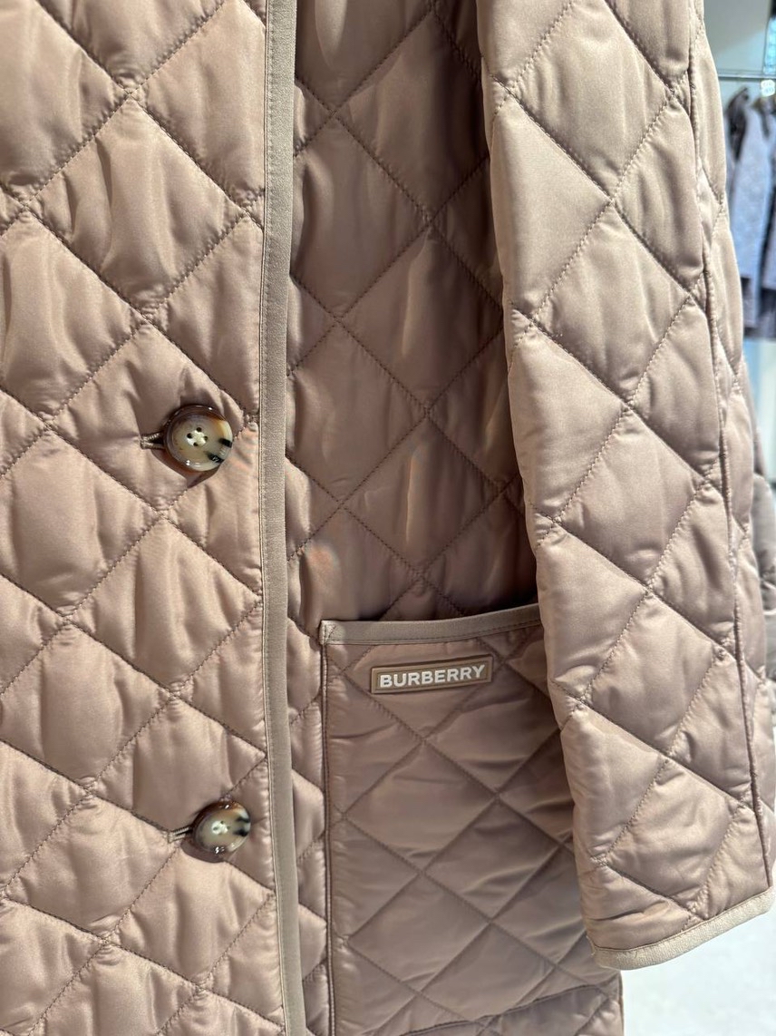 BURBERRY Down jacket side view - Women's luxury Clothes
