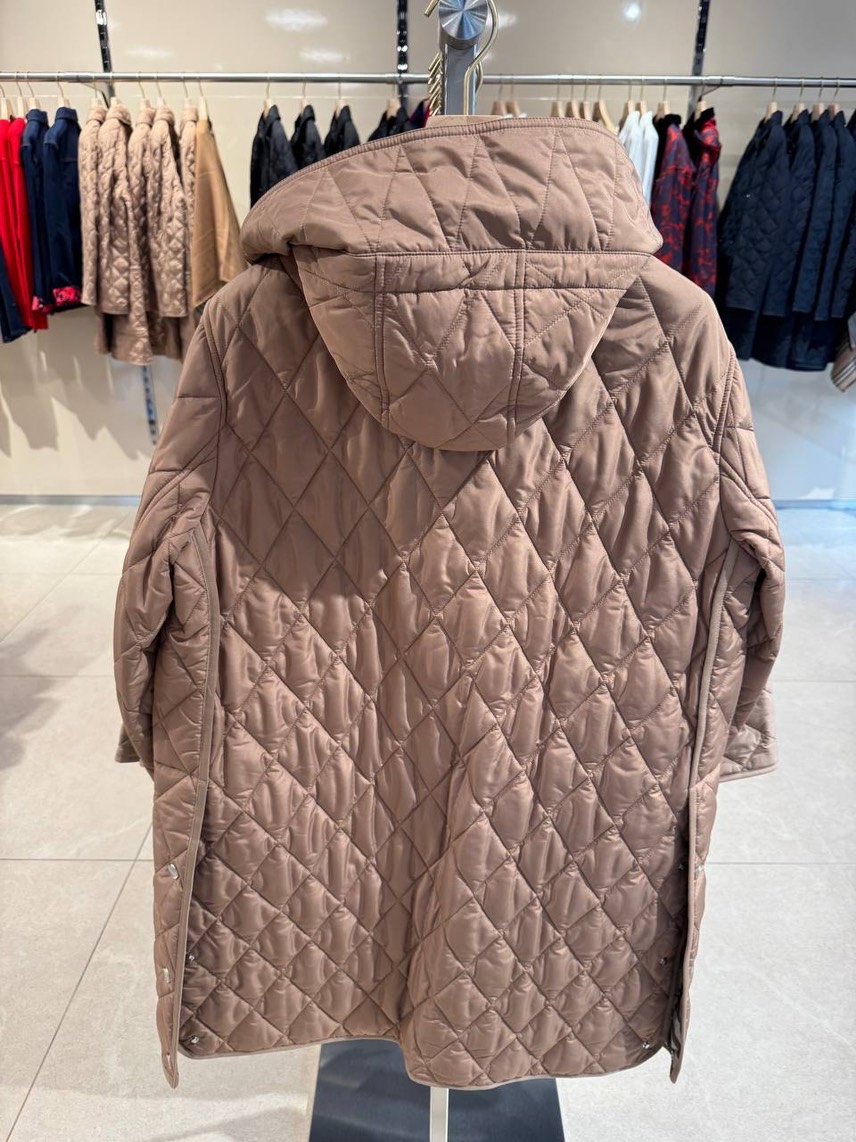 BURBERRY Down jacket side view - Women's luxury Clothes