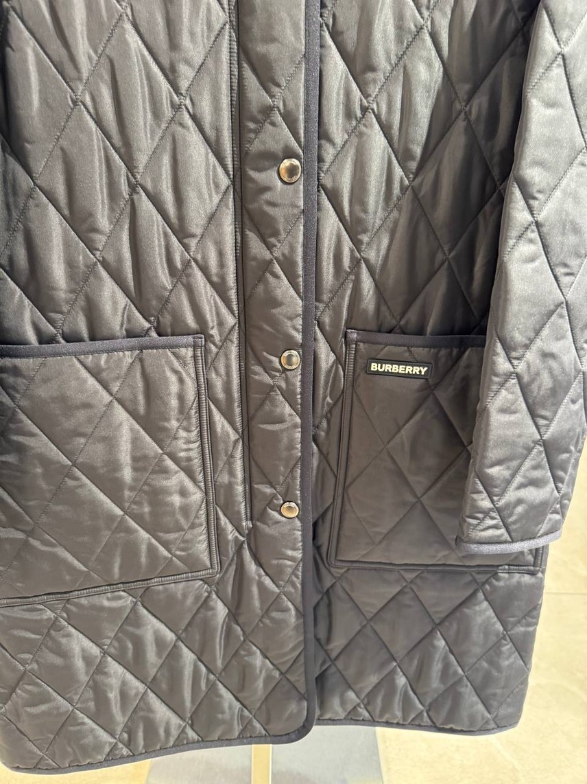 BURBERRY Down jacket side view - Women's luxury Clothes