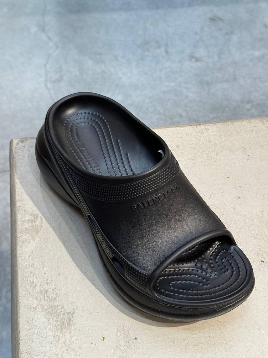 BALENCIAGA Slides front view - Women's luxury Shoes
