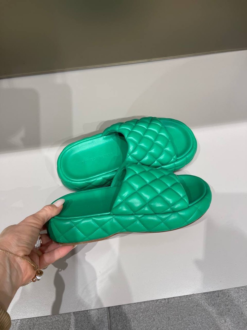 BOTTEGA VENETA Slides front view - Women's luxury Shoes