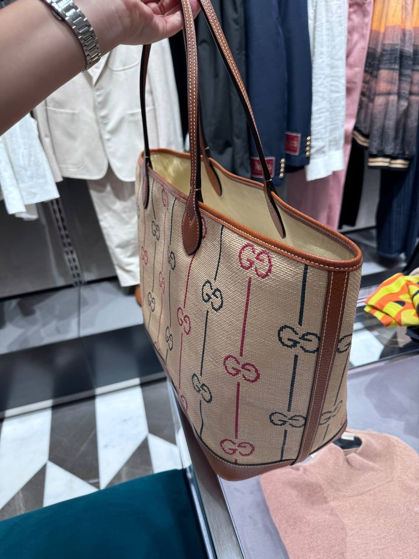 GUCCI Totes side view - Women's luxury Bags