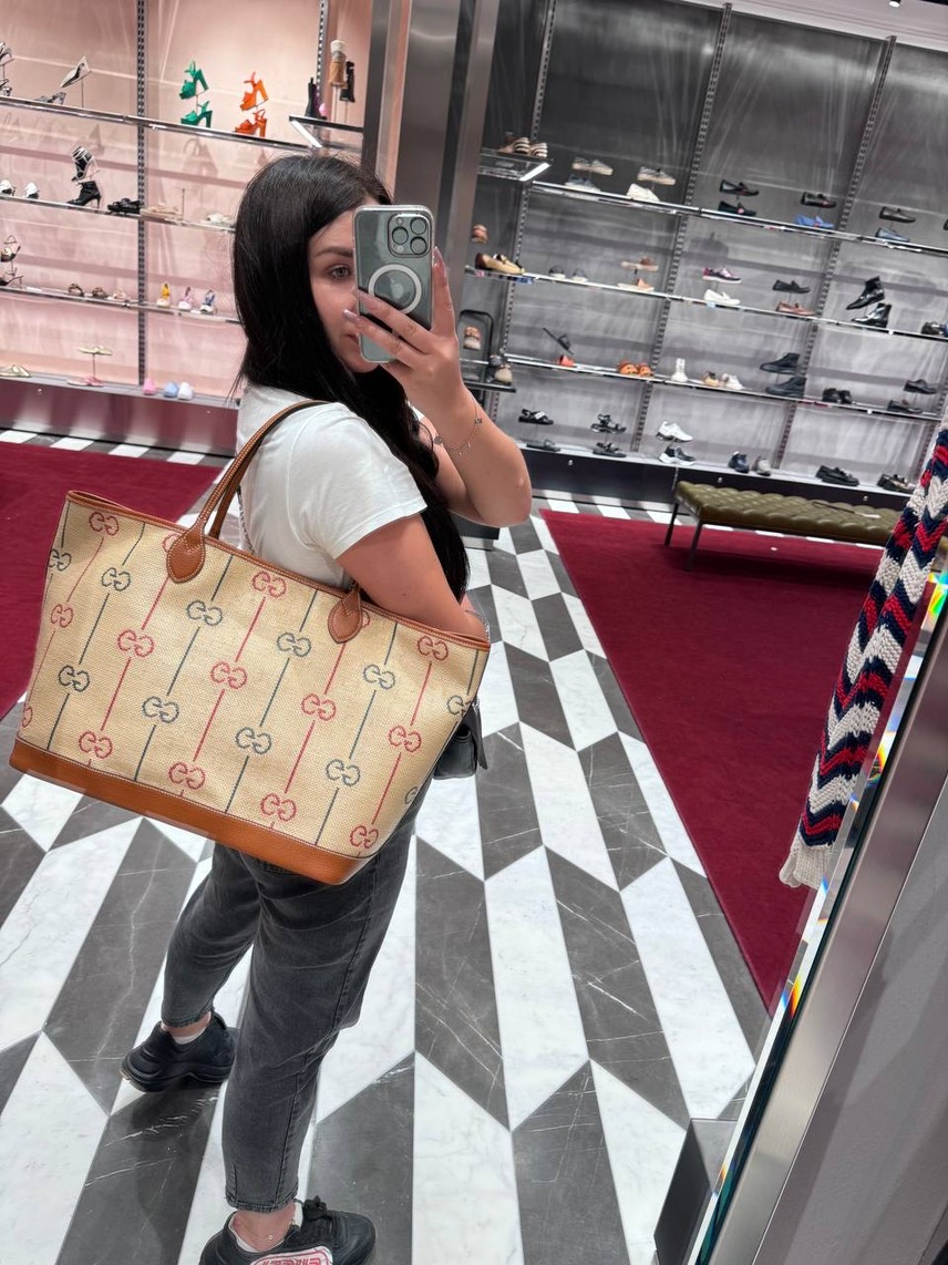 GUCCI Totes side view - Women's luxury Bags