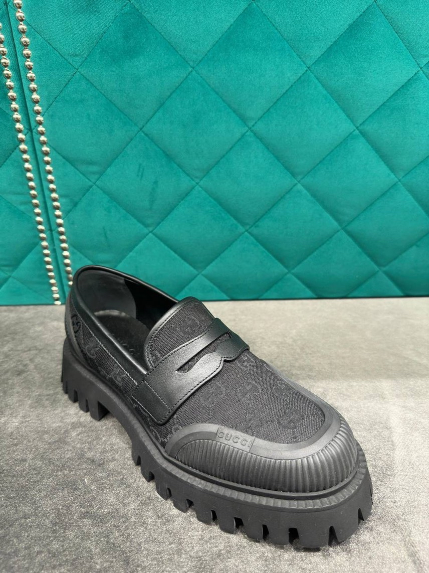 GUCCI Loafers front view - Men's luxury Shoes