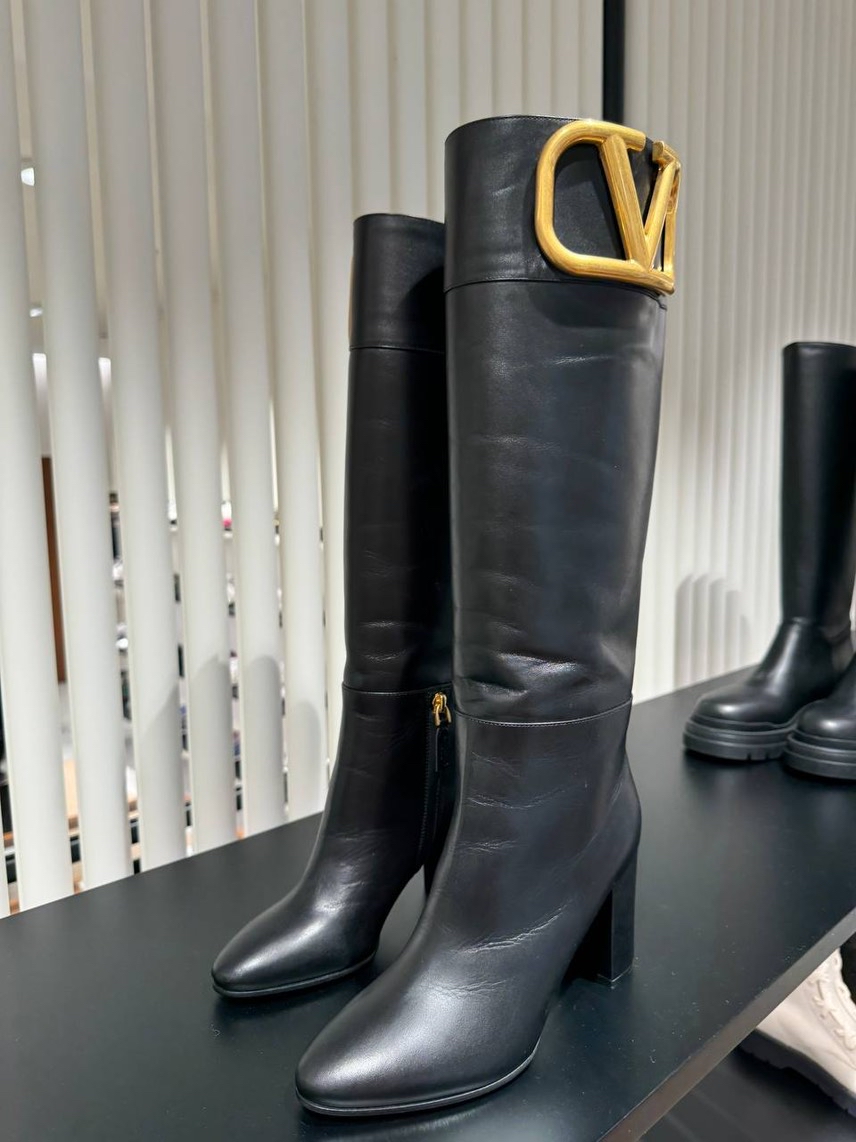 VALENTINO GARAVANI Boots front view - Women's luxury Shoes