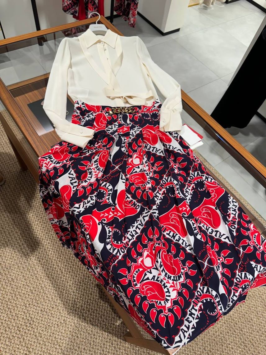 VALENTINO GARAVANI Dresses front view - Women's luxury Clothes
