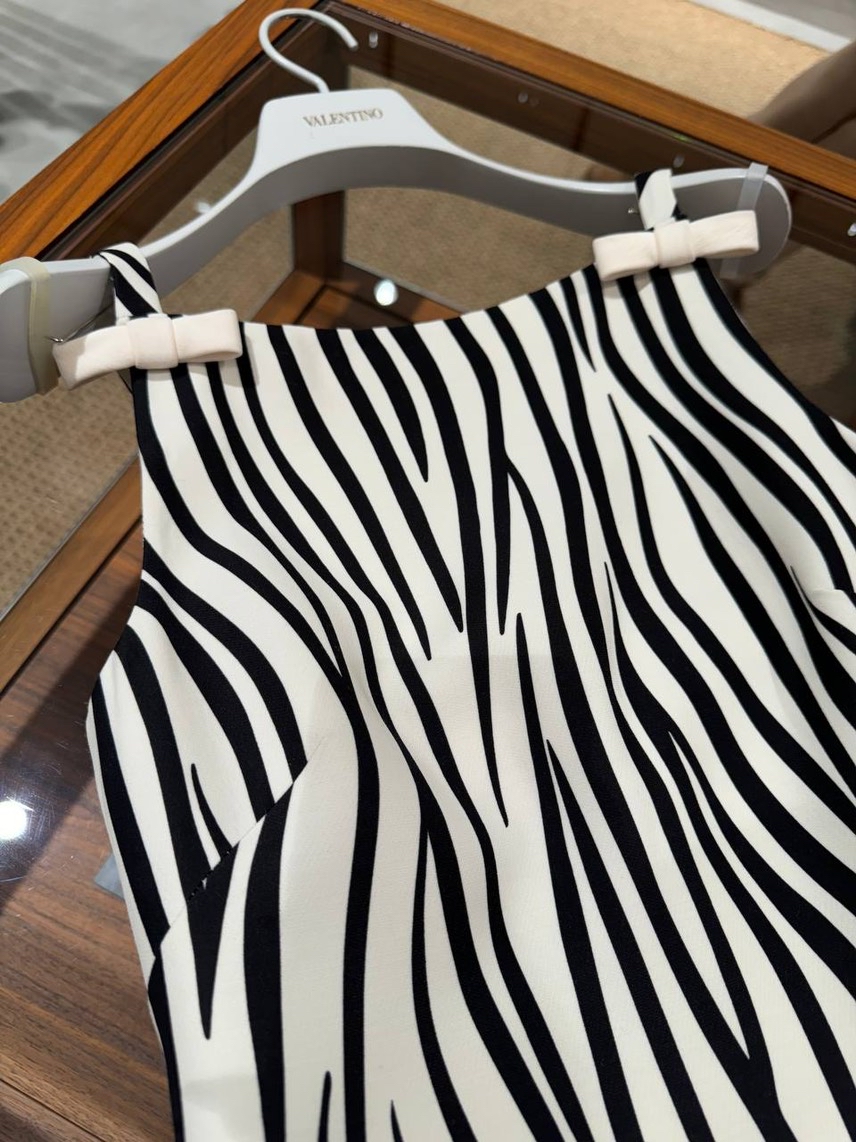 VALENTINO GARAVANI Dresses side view - Women's luxury Clothes