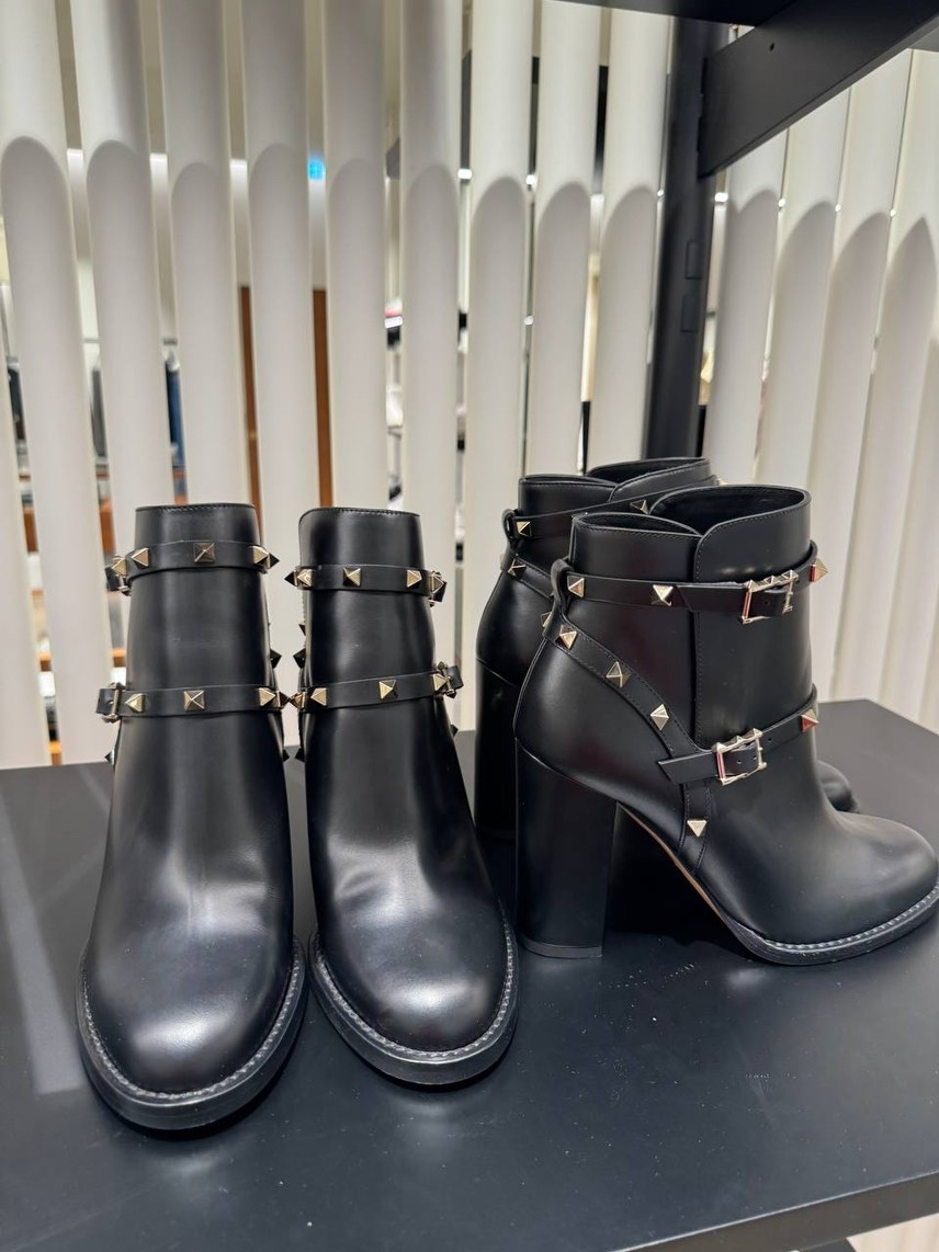 VALENTINO GARAVANI Boots front view - Women's luxury Shoes