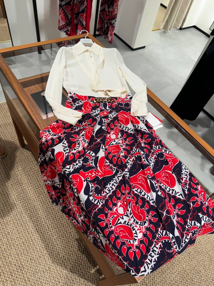 VALENTINO GARAVANI Dresses side view - Women's luxury Clothes
