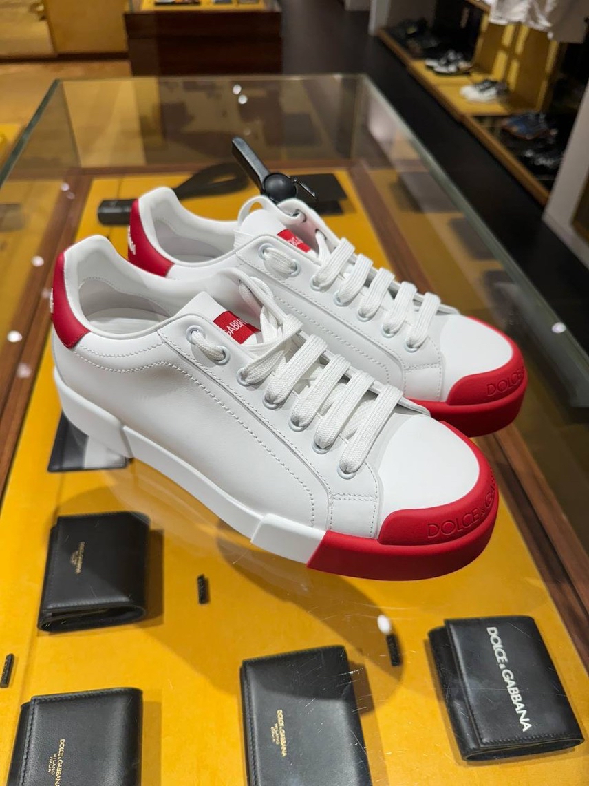DOLCE & GABBANA Sneakers side view - Men's luxury Shoes