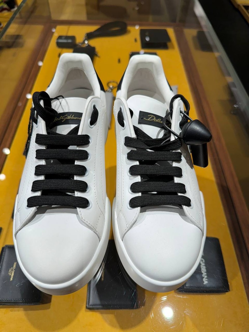 DOLCE & GABBANA Sneakers side view - Men's luxury Shoes