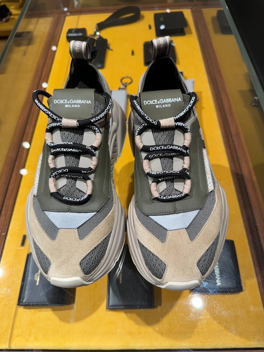 DOLCE & GABBANA Sneakers side view - Men's luxury Shoes