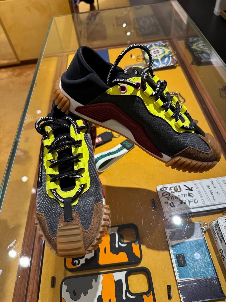 DOLCE & GABBANA Sneakers side view - Men's luxury Shoes