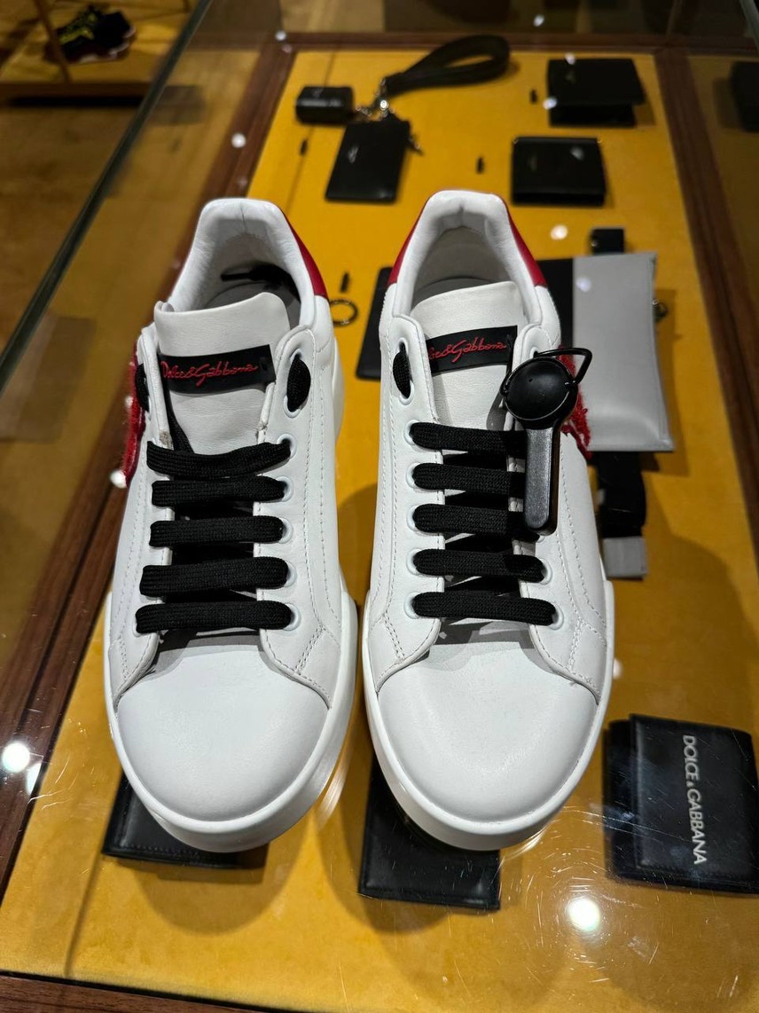 DOLCE & GABBANA Sneakers side view - Men's luxury Shoes