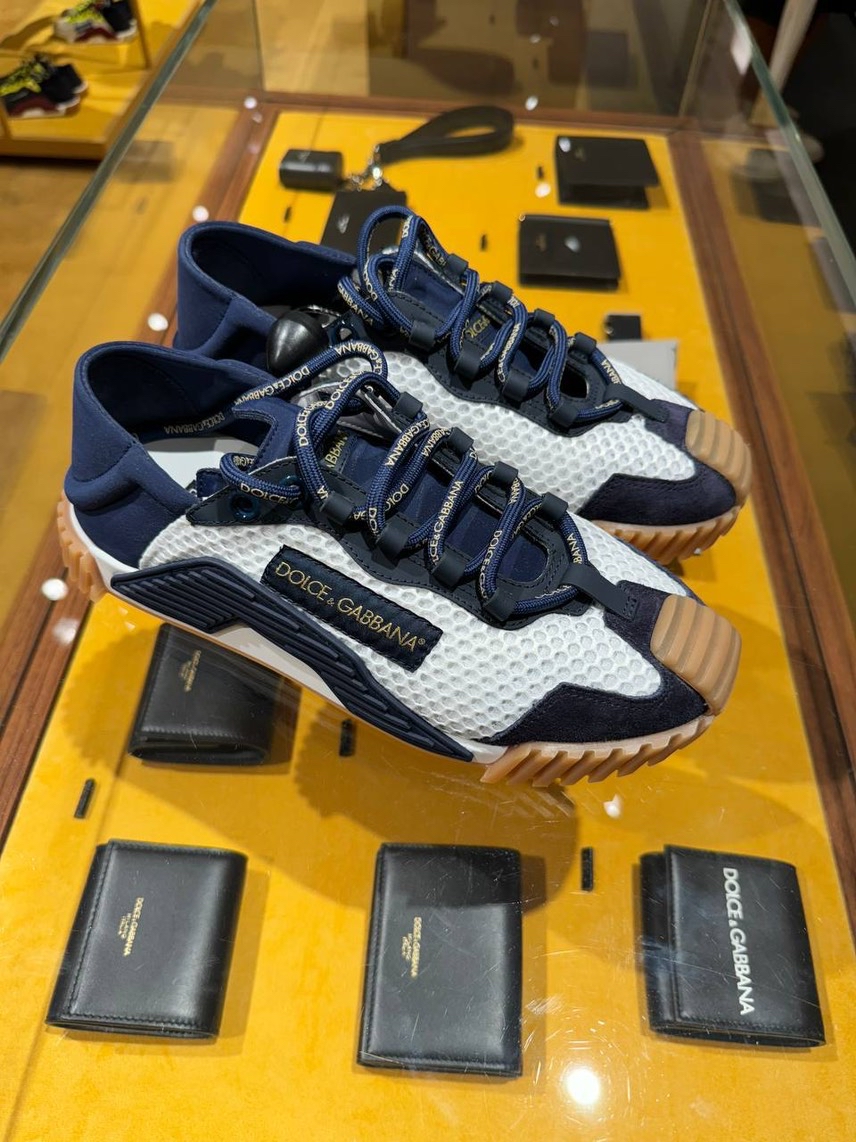 DOLCE & GABBANA Sneakers side view - Men's luxury Shoes