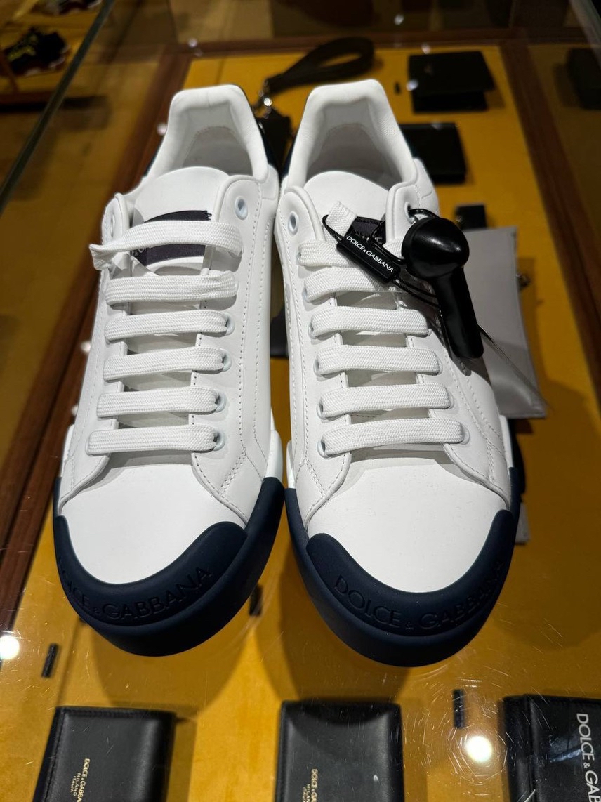 DOLCE & GABBANA Sneakers side view - Men's luxury Shoes