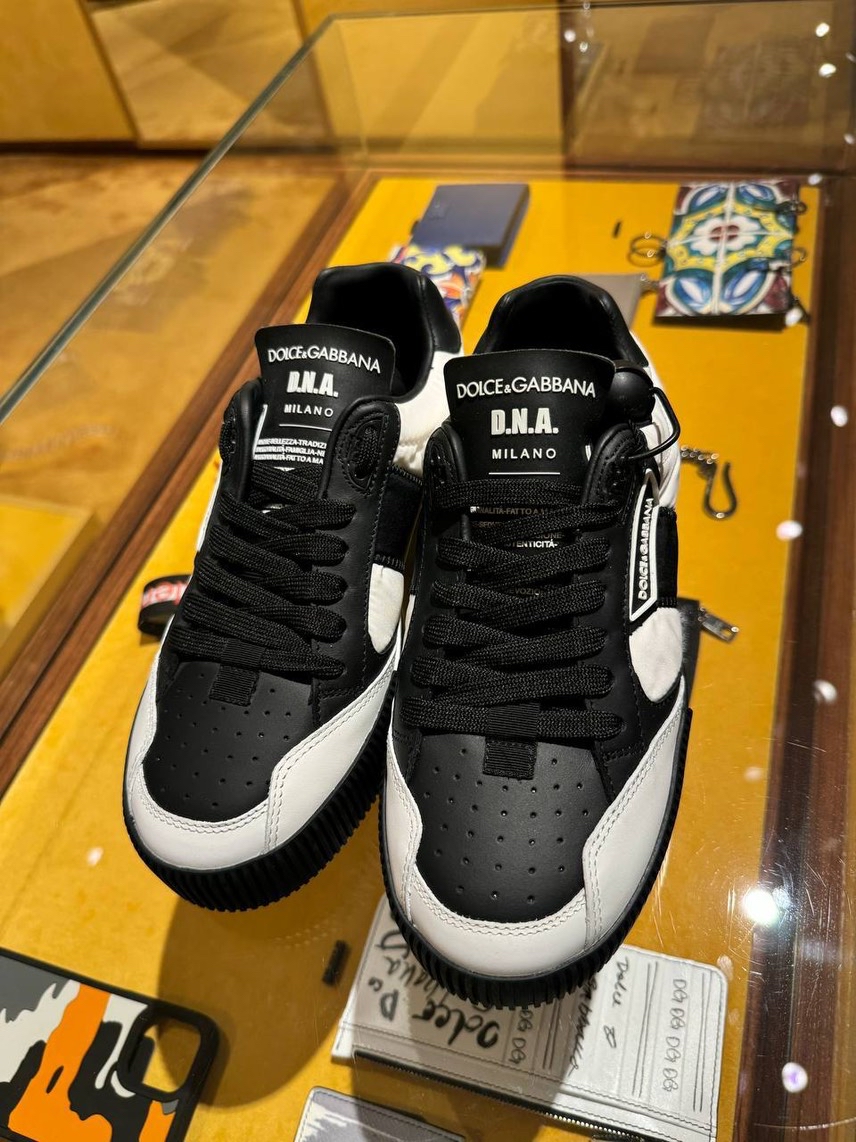 DOLCE & GABBANA Sneakers side view - Men's luxury Shoes