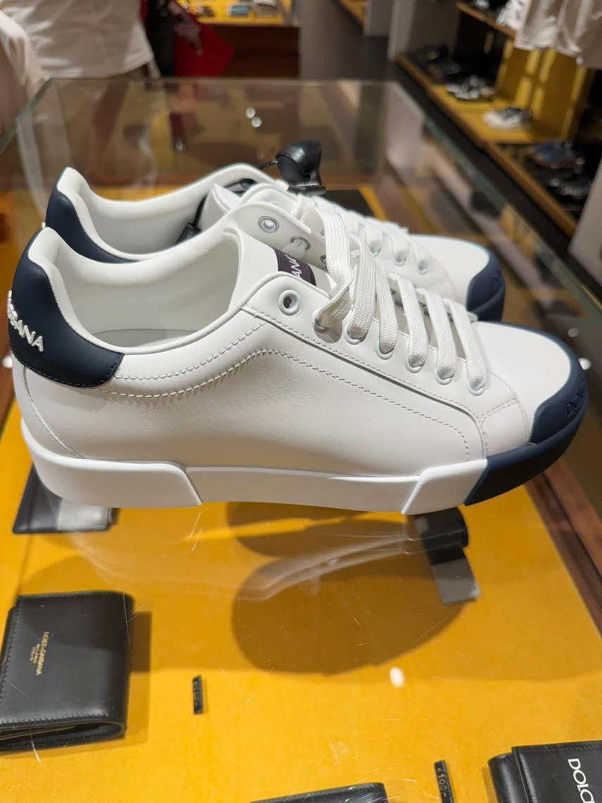 DOLCE & GABBANA Sneakers side view - Men's luxury Shoes