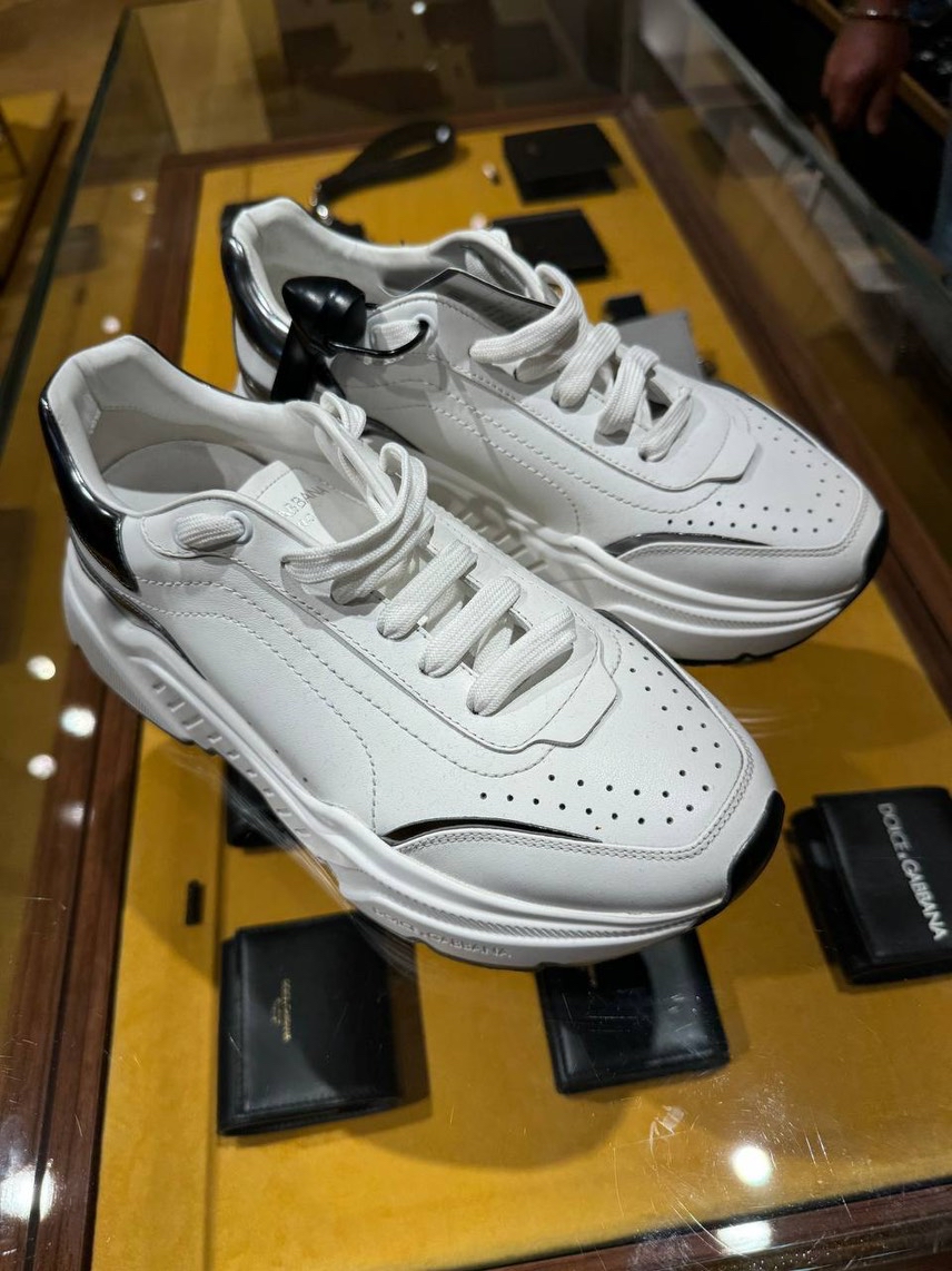 DOLCE & GABBANA Sneakers side view - Men's luxury Shoes