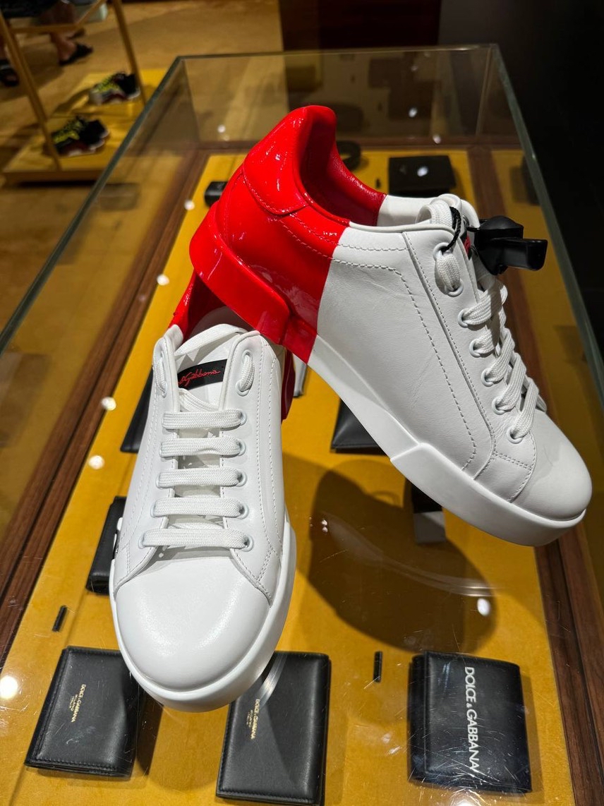 DOLCE & GABBANA Sneakers side view - Men's luxury Shoes