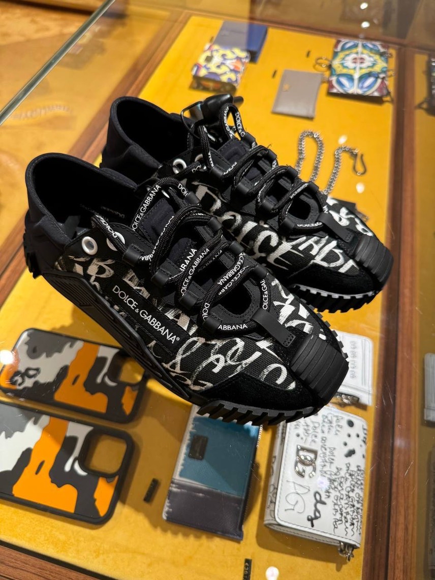 DOLCE & GABBANA Sneakers side view - Men's luxury Shoes