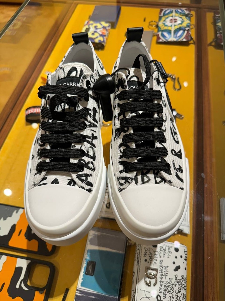 DOLCE & GABBANA Sneakers side view - Men's luxury Shoes