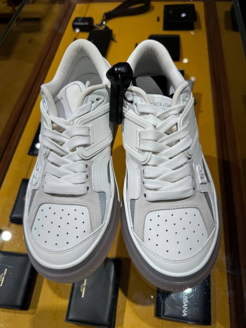 DOLCE & GABBANA Sneakers side view - Men's luxury Shoes