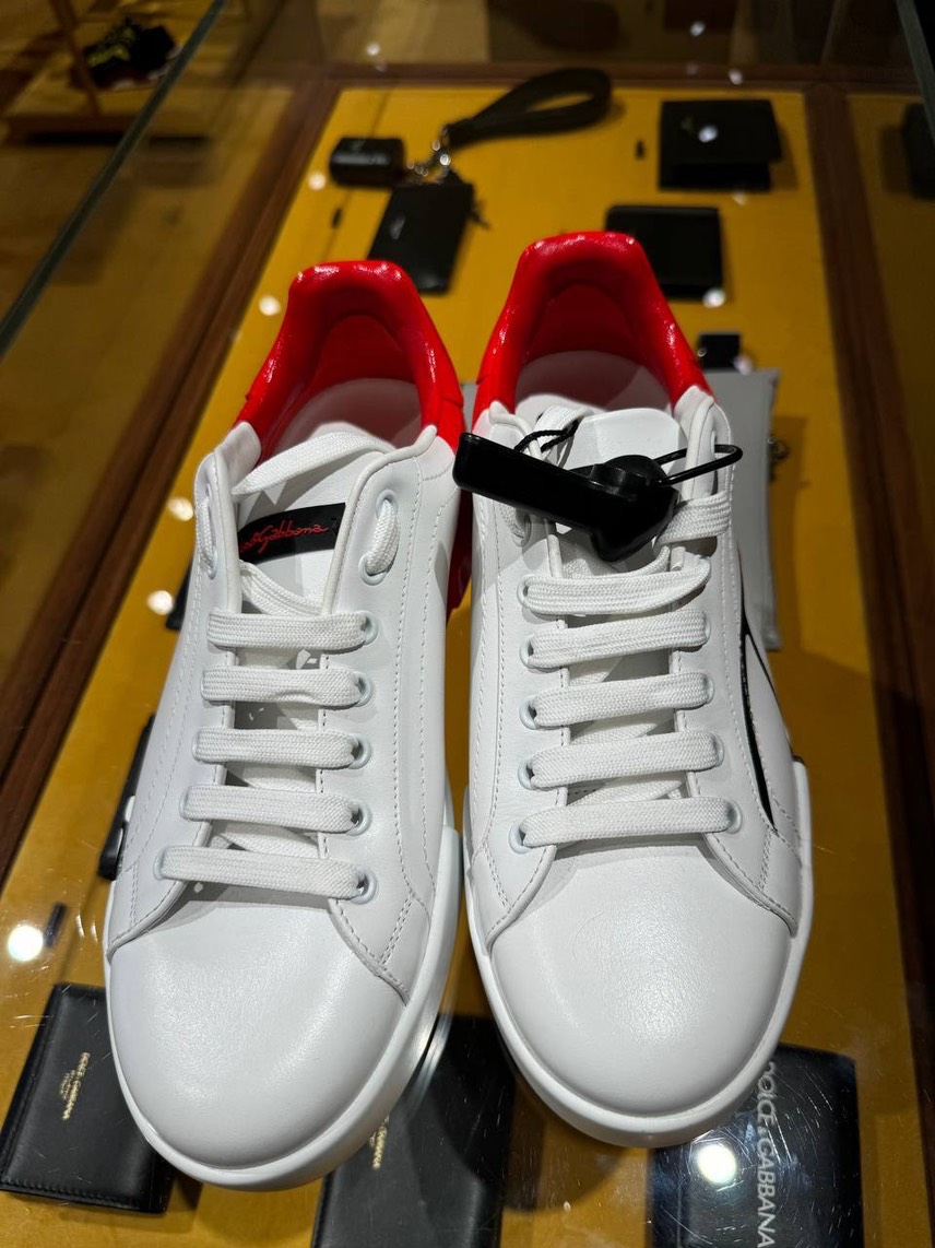 DOLCE & GABBANA Sneakers side view - Men's luxury Shoes