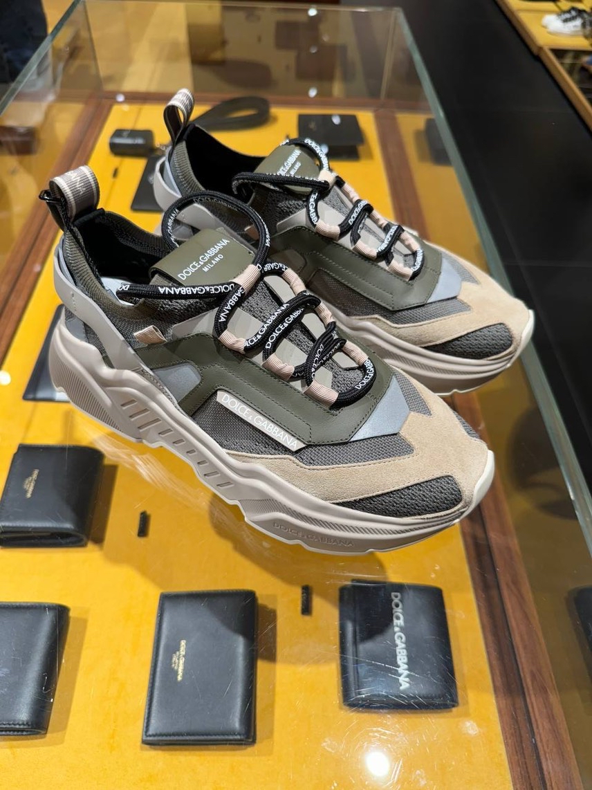 DOLCE & GABBANA Sneakers side view - Men's luxury Shoes